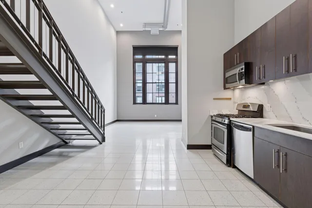 $250,000 | 214 4th Street East, Unit 103, St. Paul, MN 55101