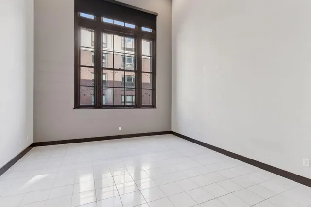 $250,000 | 214 4th Street East, Unit 103, St. Paul, MN 55101