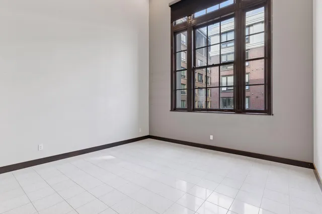 $250,000 | 214 4th Street East, Unit 103, St. Paul, MN 55101