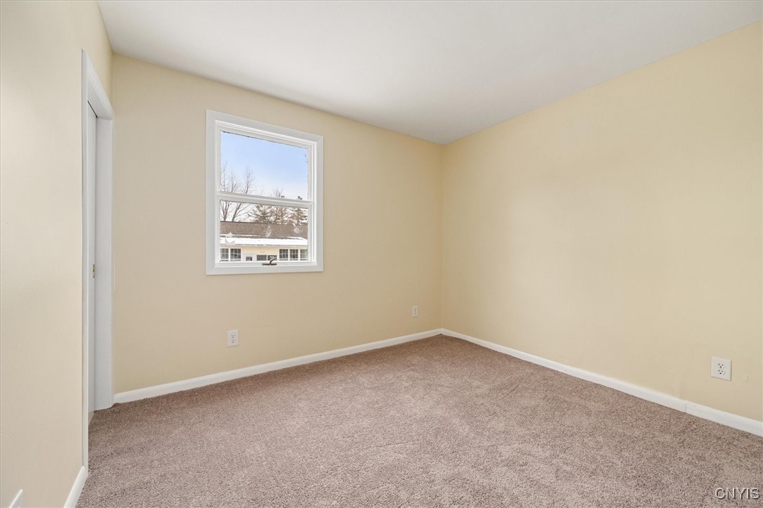 546 Stone Street Oneida, NY 13421 - Photo 18 of 38