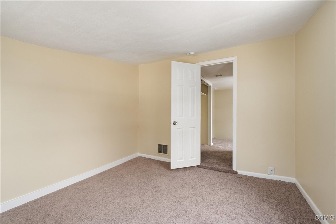 546 Stone Street Oneida, NY 13421 - Photo 30 of 38