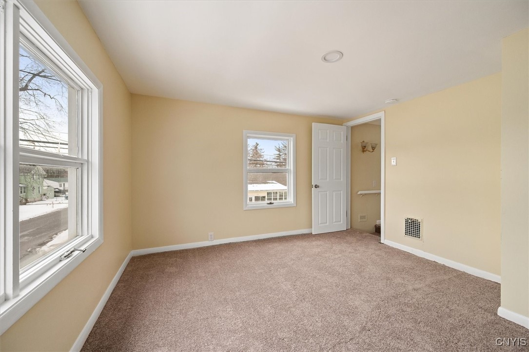 546 Stone Street Oneida, NY 13421 - Photo 35 of 38