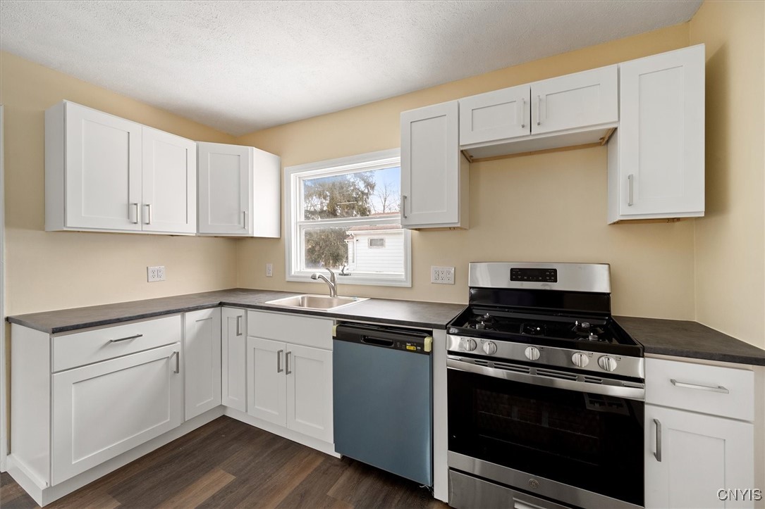 546 Stone Street Oneida, NY 13421 - Photo 9 of 38