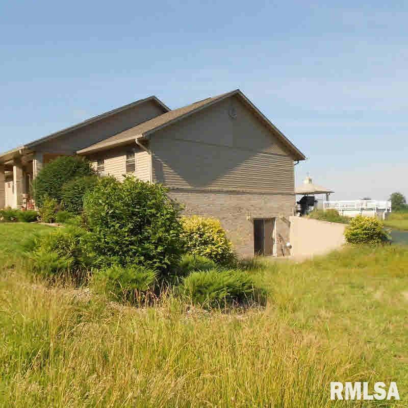 7709 Shelty Road Benton, IL 62812 - Photo 3 of 26