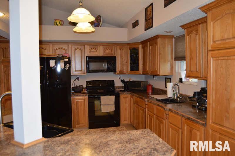 7709 Shelty Road Benton, IL 62812 - Photo 8 of 26