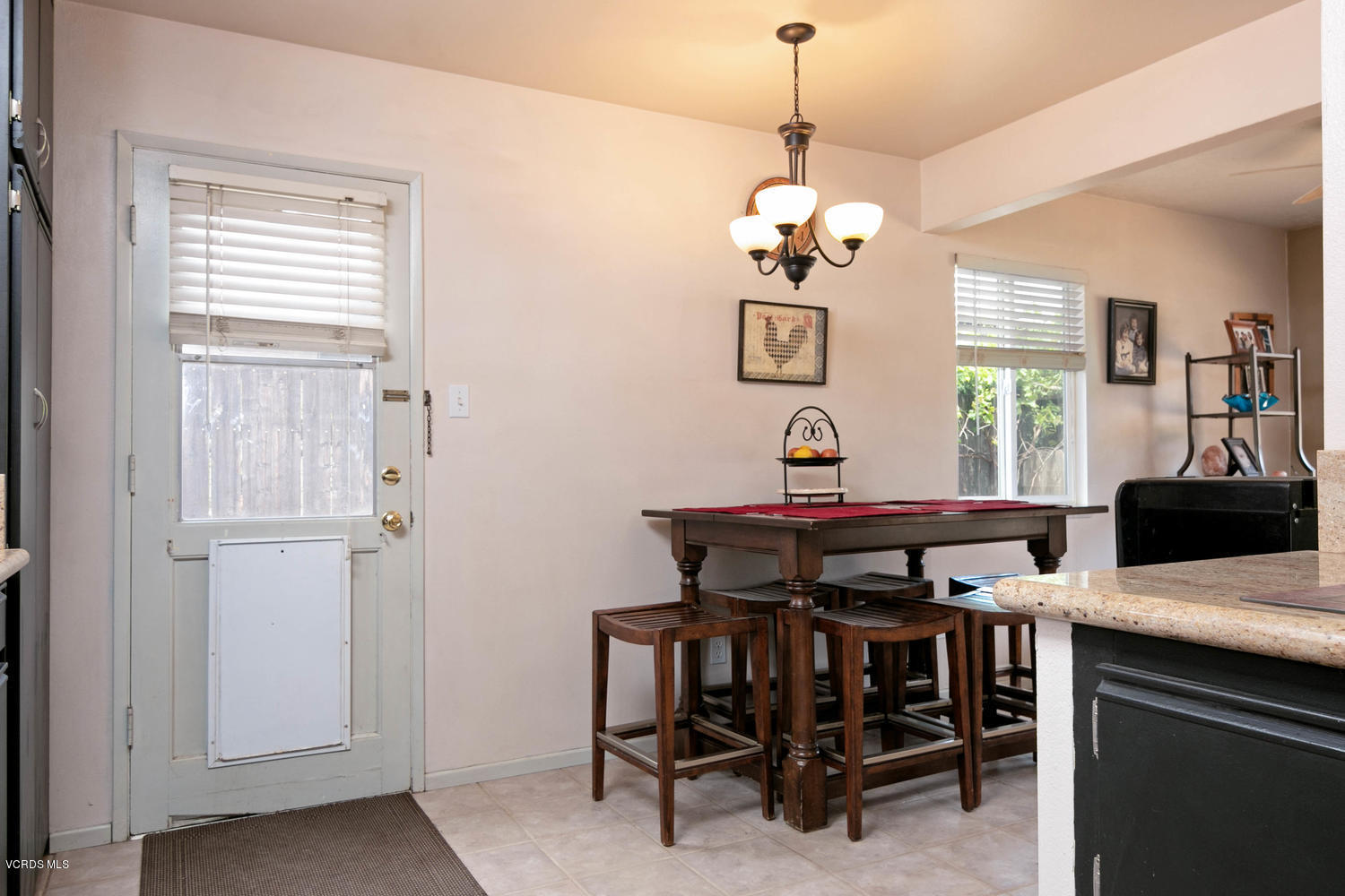 410 South Carrillo Road Ojai, CA 93023 - Photo 14 of 35 410 S Carrillo Rd-014-022-Dining Room-ML