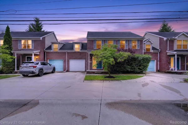 $2,800 | 3813 South Rochester Road, Royal Oak, MI 48073