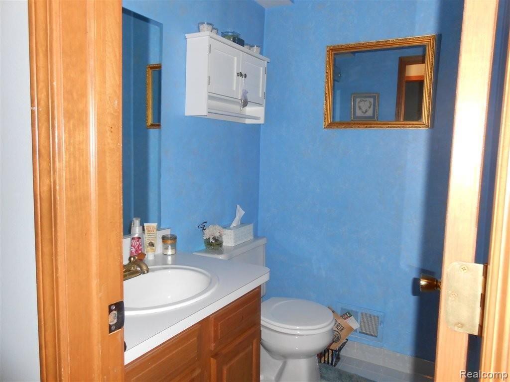 44917 Danbury Road Canton, MI 48188 - Photo 6 of 8 109.JPG