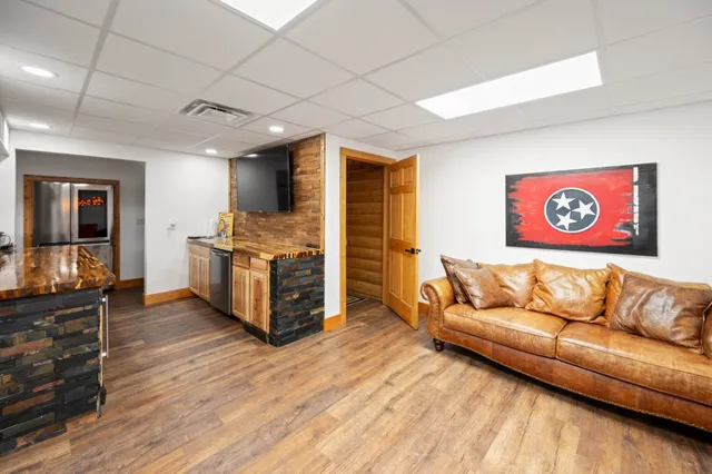 $1,399,000 | 95 Birch Bark Lane, Big Sandy, TN 38221