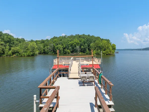 $1,399,000 | 95 Birch Bark Lane, Big Sandy, TN 38221