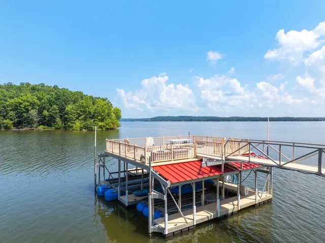 $1,399,000 | 95 Birch Bark Lane, Big Sandy, TN 38221
