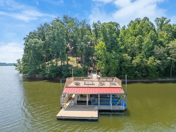$1,399,000 | 95 Birch Bark Lane, Big Sandy, TN 38221
