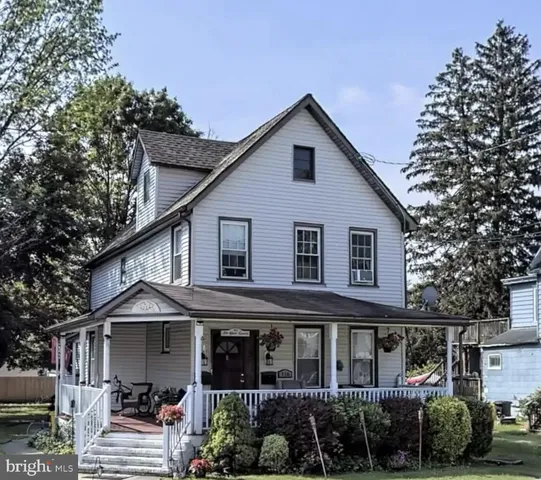 $2,000 | 116 Chestnut Street, Unit 2, Audubon, NJ 08106