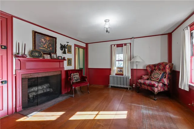 $749,999 | 237 Commonwealth Avenue, Warwick, RI 02886