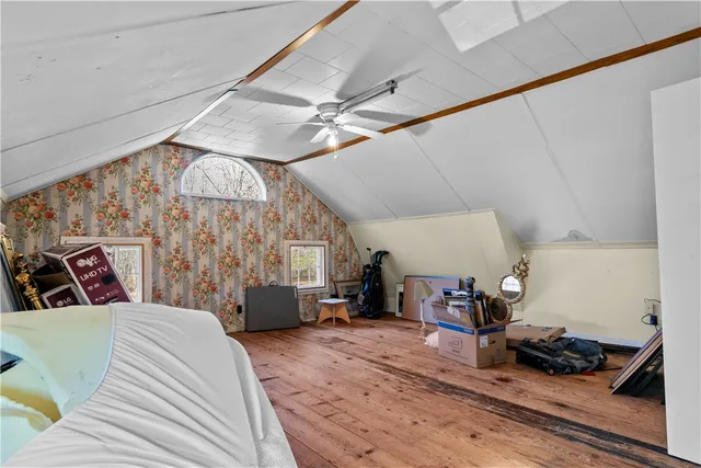 $749,999 | 237 Commonwealth Avenue, Warwick, RI 02886