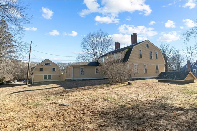 $749,999 | 237 Commonwealth Avenue, Warwick, RI 02886