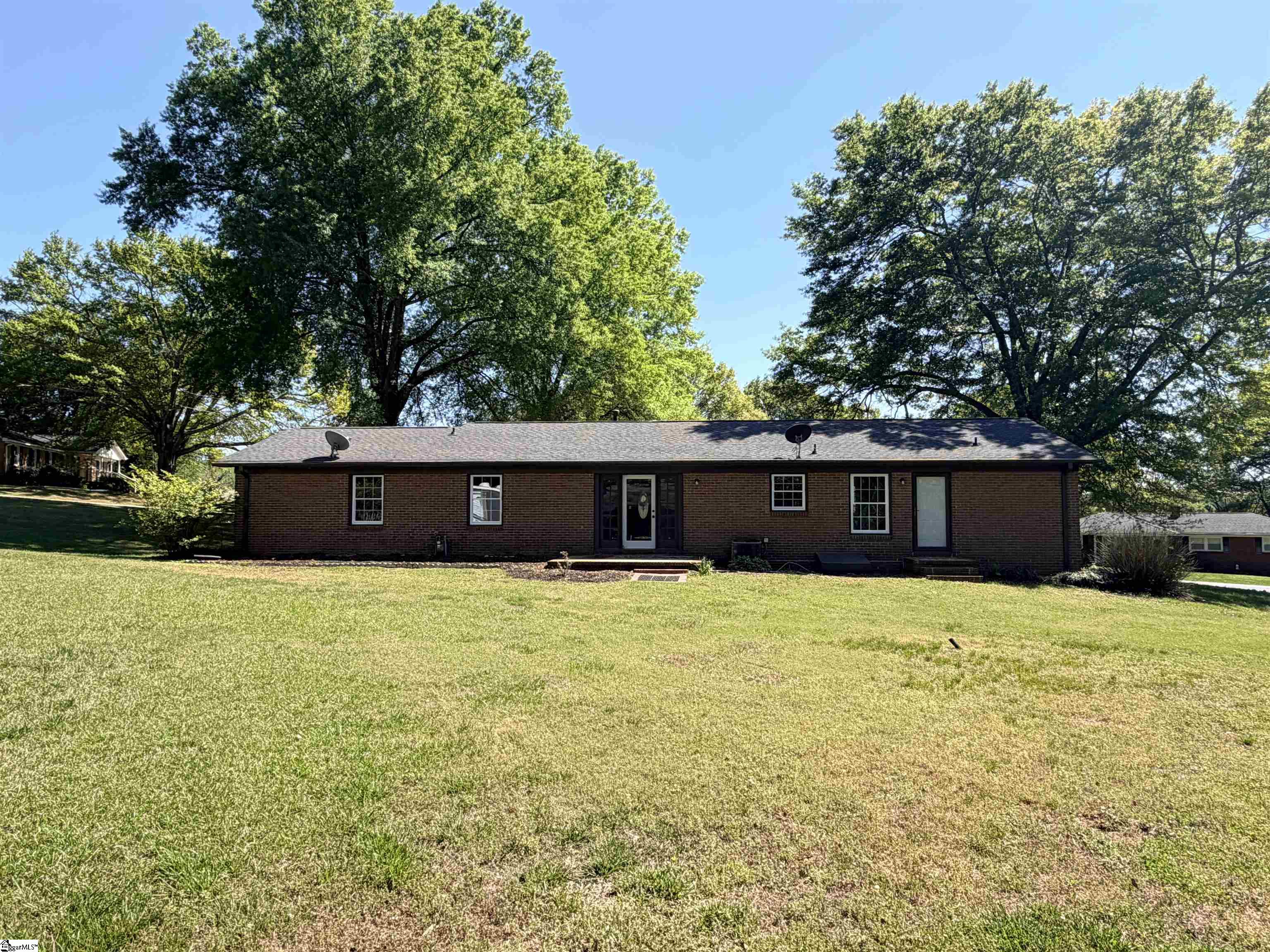 303 Robinall Drive Easley, SC 29642 - Photo 8 of 43