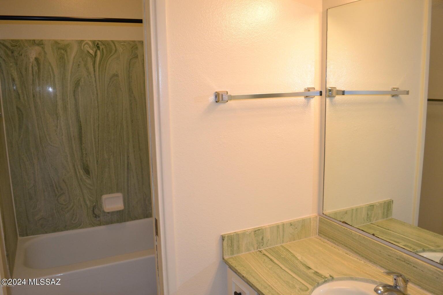 1341 East Fort Lowell Road, Unit B Tucson, AZ 85719 - Photo 9 of 17 Gallery Image 9