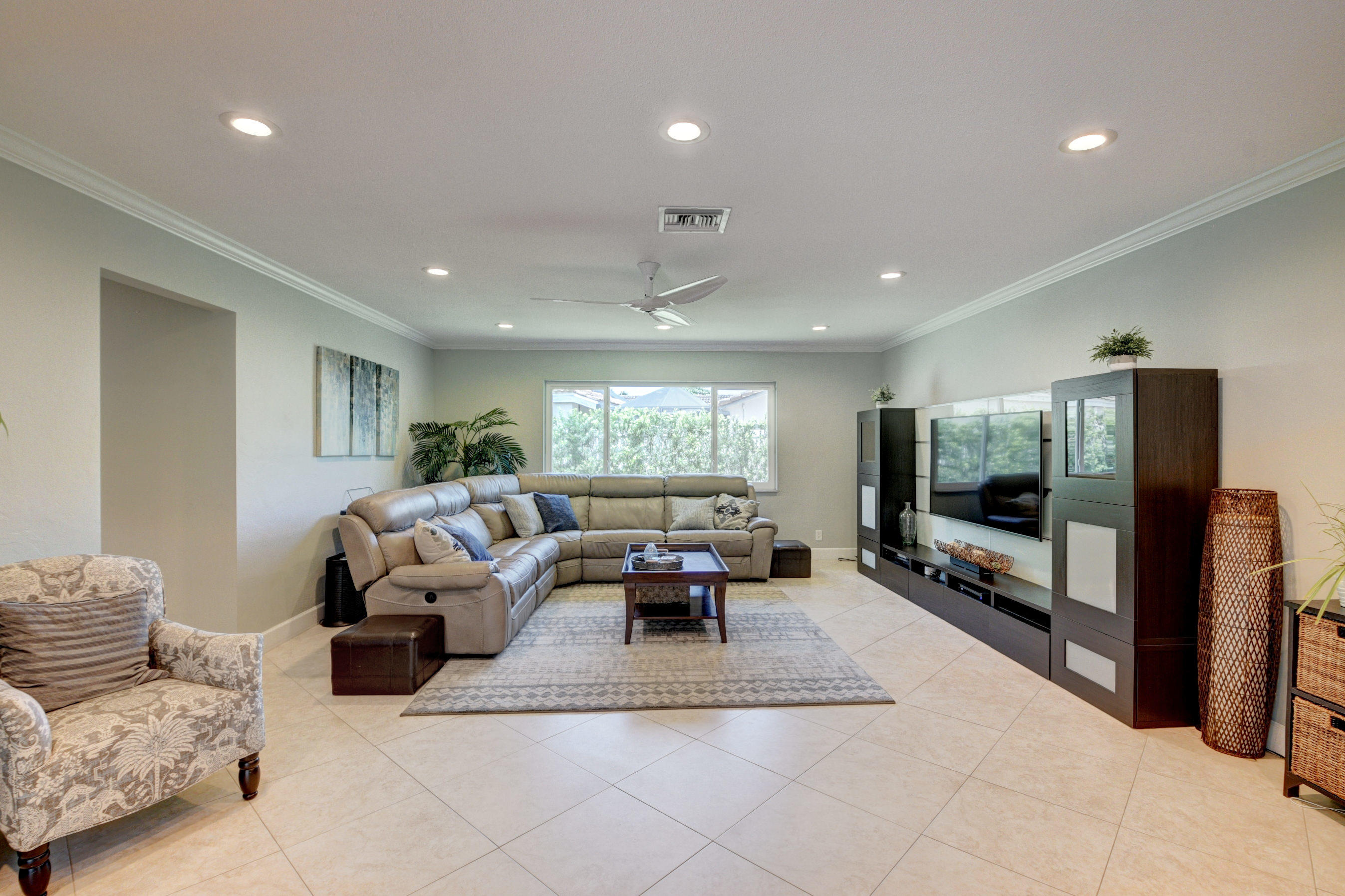 617 Northwest 10th Court Boca Raton, FL 33486 - Photo 21 of 54 Family Room