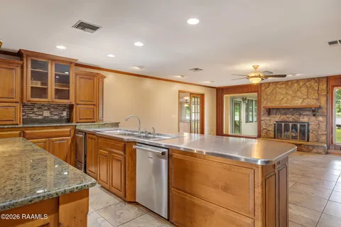 $365,000 | 4826 Highway 182, Patterson, LA 70392