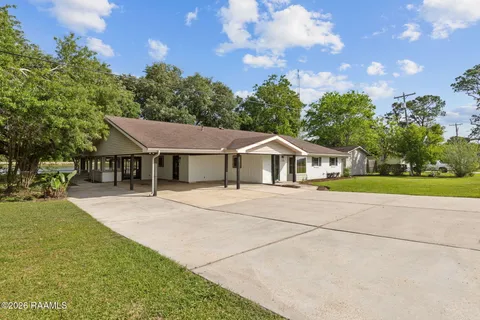 $365,000 | 4826 Highway 182, Patterson, LA 70392
