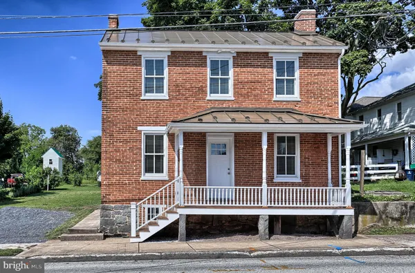 $1,950 | 234 North Stratton Street, Gettysburg, PA 17325