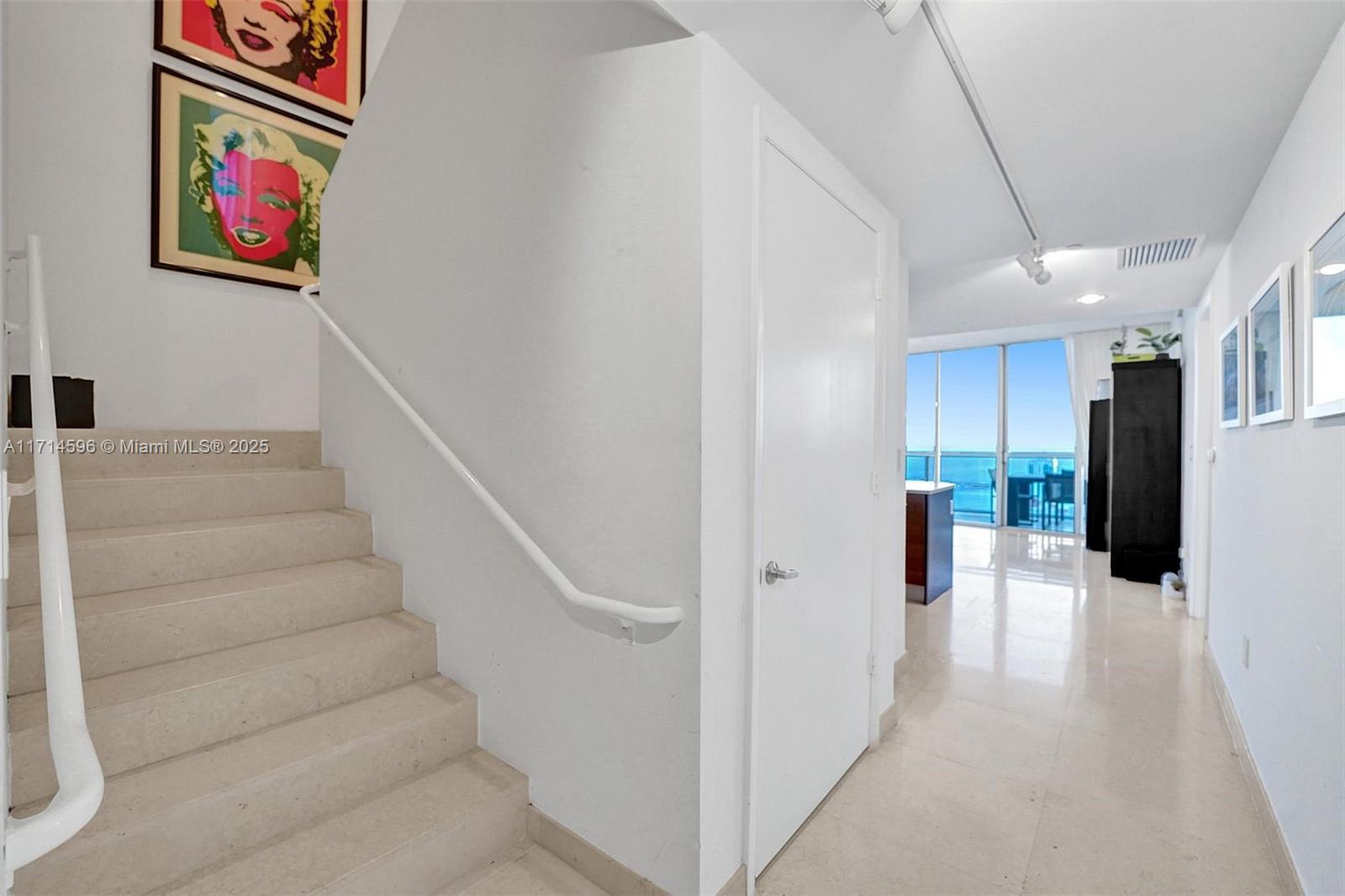 495 Brickell Avenue, Unit PH5701 Miami, FL 33131 - Photo 28 of 31 a view of entryway and hall