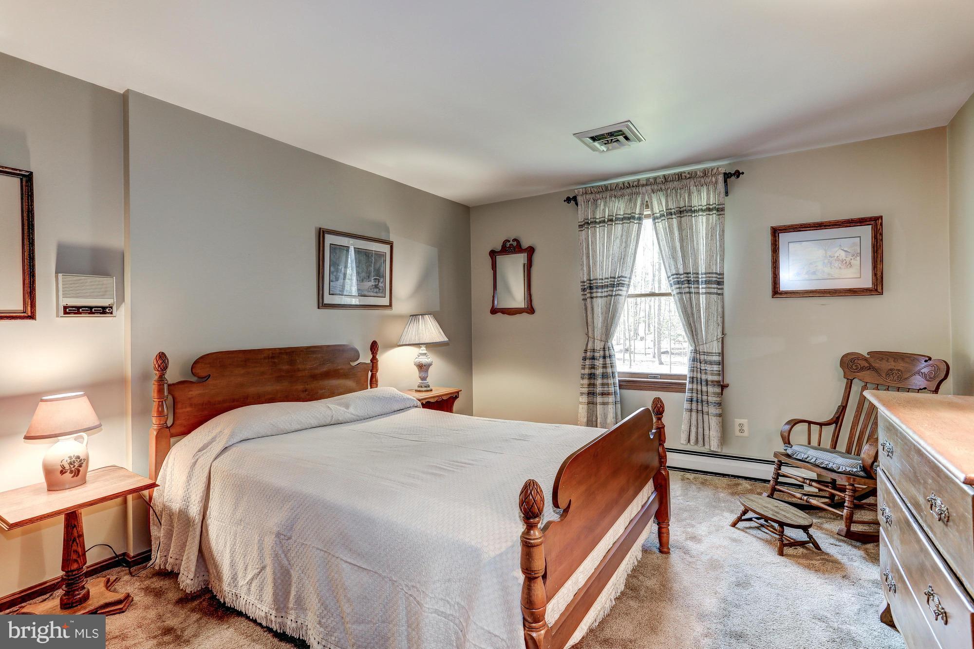 11808 Valley Road Fairfax, VA 22033 - Photo 14 of 26 Bedroom #3