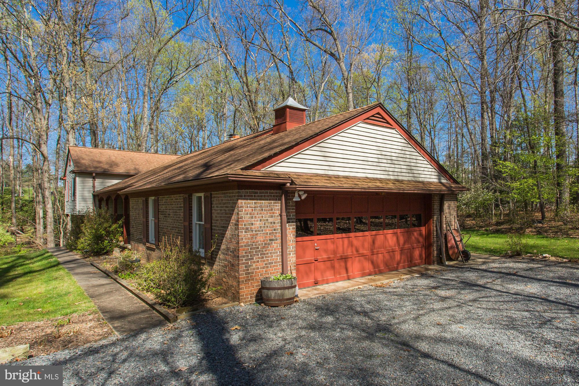 11808 Valley Road Fairfax, VA 22033 - Photo 22 of 26 Rear Exterior