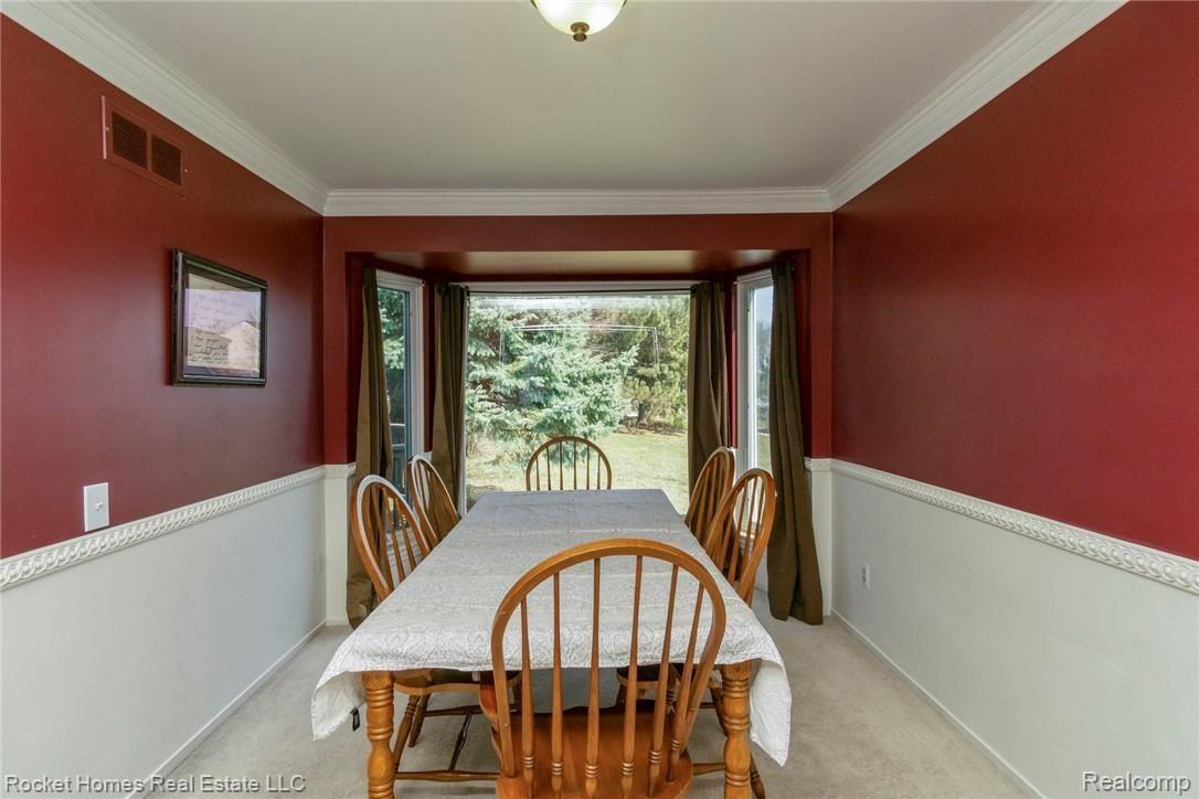 227 Parsons Lane Rochester, MI 48307 - Photo 7 of 29 005-photo--6897534.jpg
