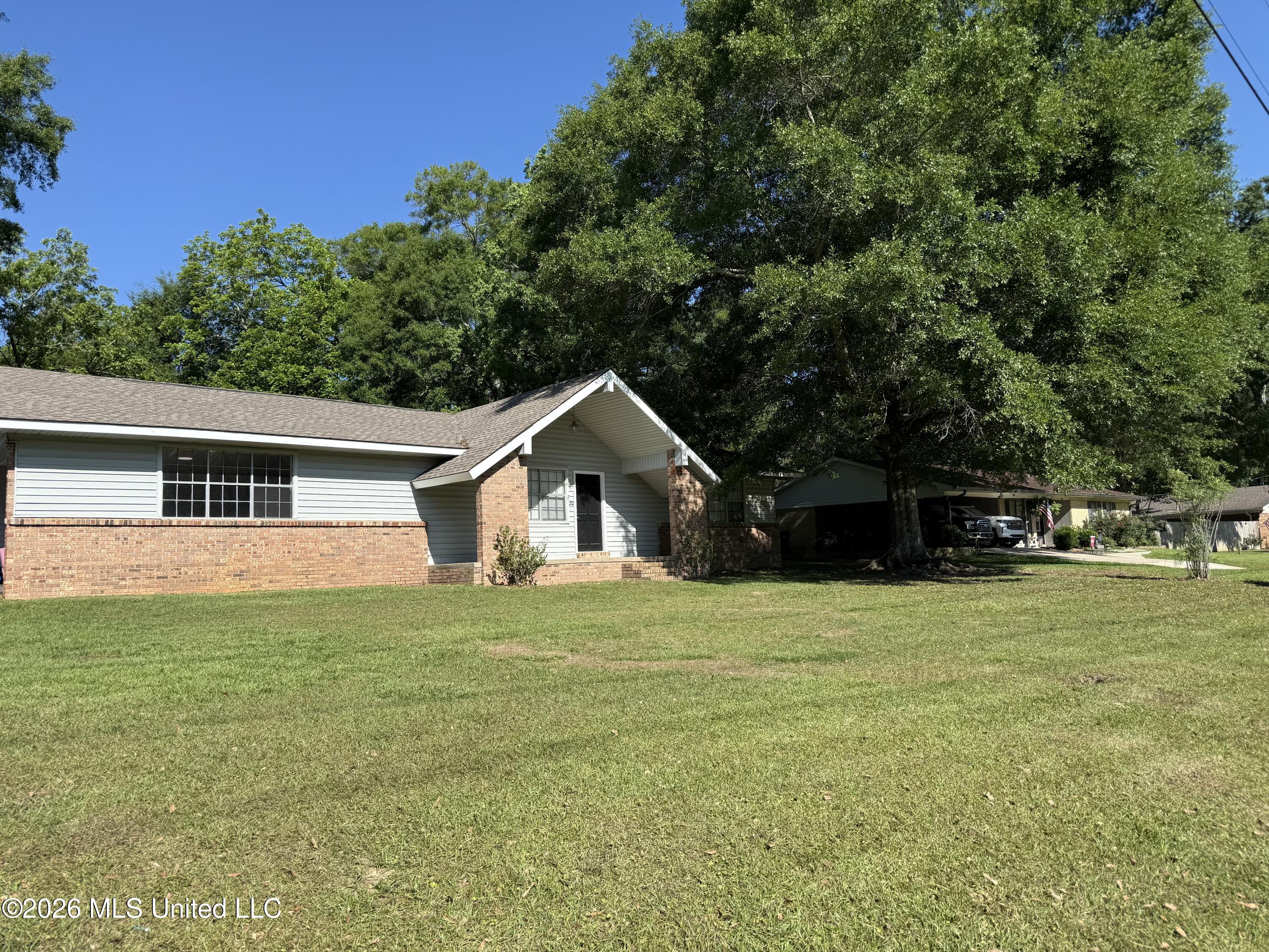 404 South Dorothy Street Wiggins, MS 39577 - Photo 12 of 24 IMG_3817