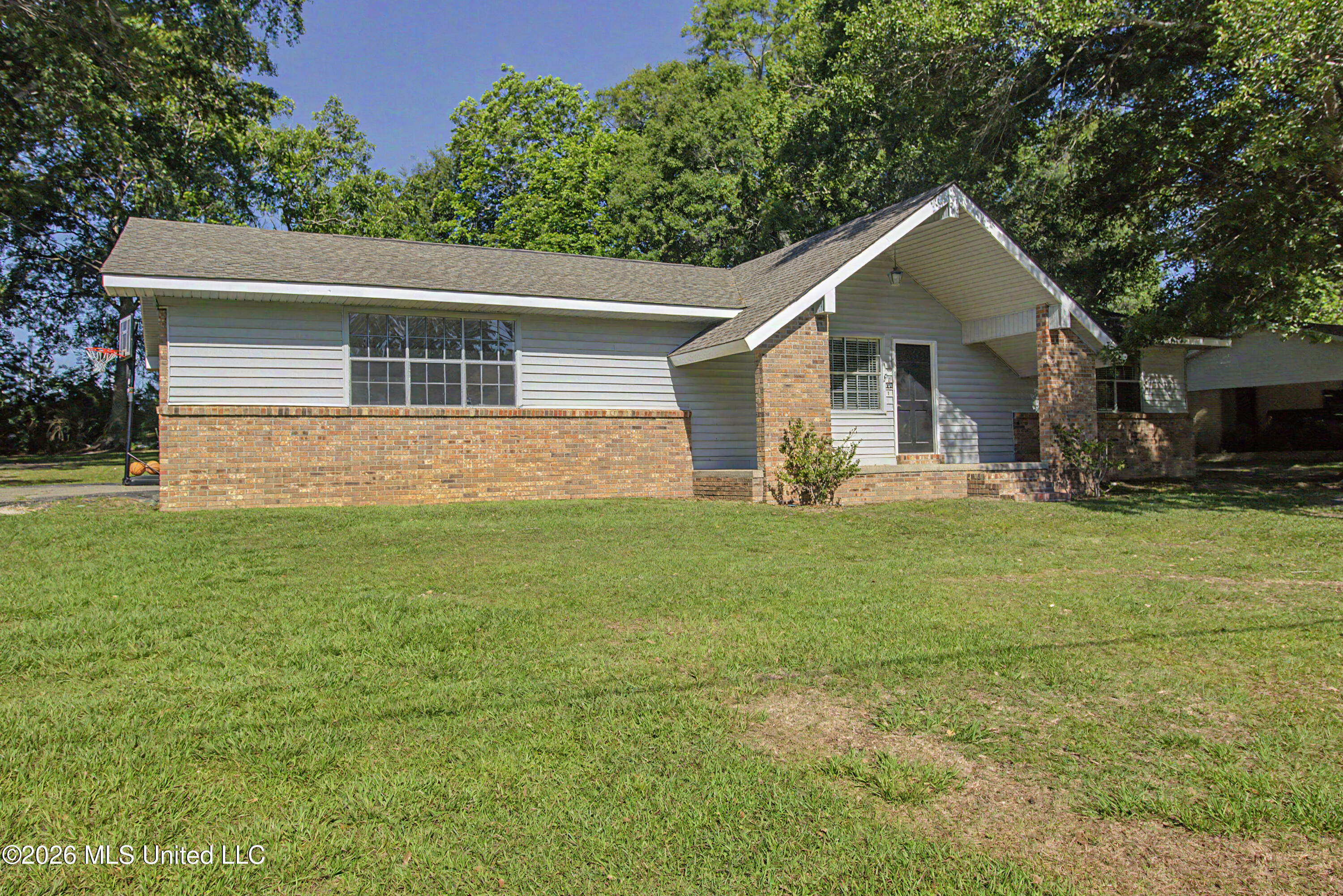 404 South Dorothy Street Wiggins, MS 39577 - Photo 2 of 24 17_51426 404 Dorothy