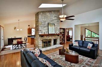 1615 Forestview Ridge Lane Ballwin, MO 63021 - Photo 3 of 13 Gallery Image 3