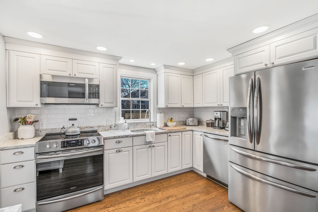 102 Pilgrim Road Concord, MA 01742 - Photo 5 of 18 Gallery Image 5