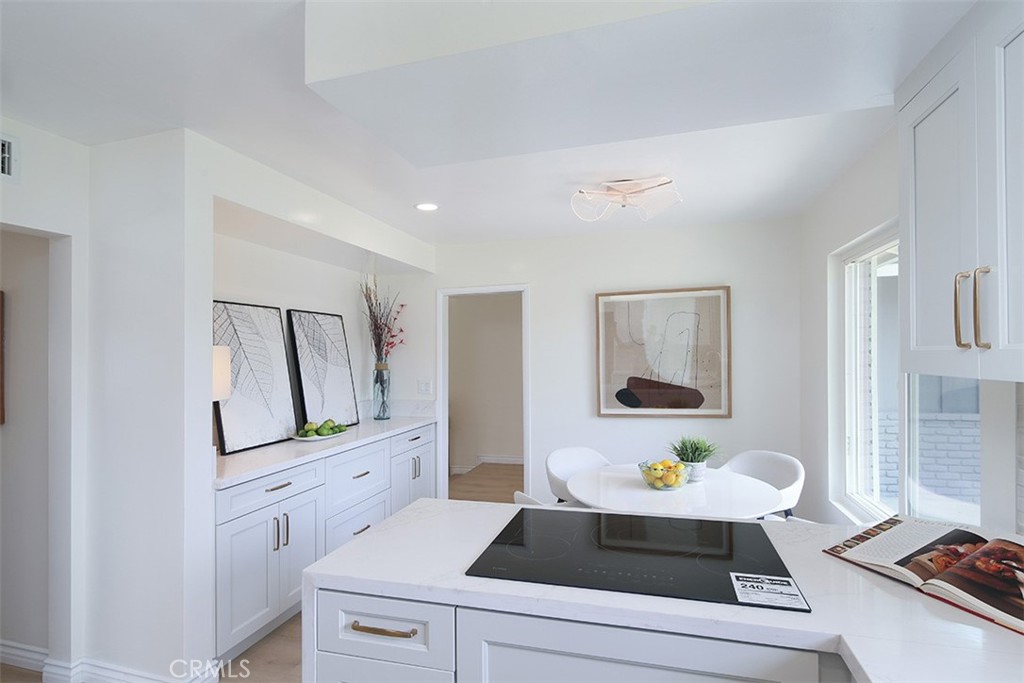 255 Sharon Road Arcadia, CA 91007 - Photo 9 of 28 Gallery Image 9