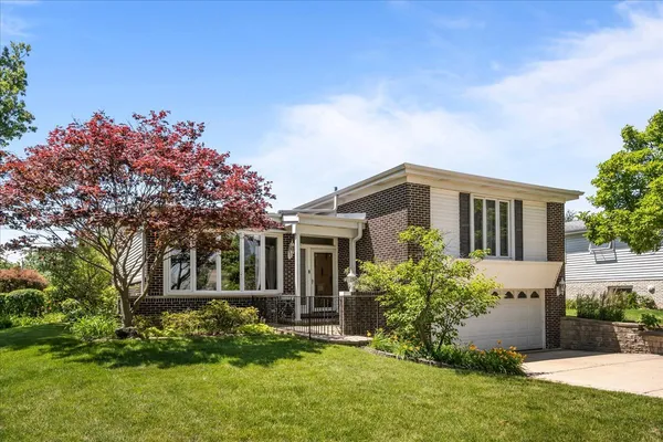 $649,000 | 7615 Arcadia Street, Morton Grove, IL 60053