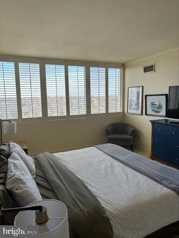 $2,350 | 5101 River Road, Unit 1911, Bethesda, MD 20816