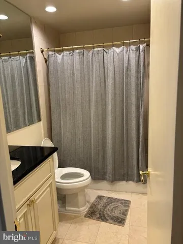 $2,350 | 5101 River Road, Unit 1911, Bethesda, MD 20816