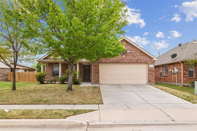 $394,999 | 11705 Netleaf Lane, Fort Worth, TX 76244