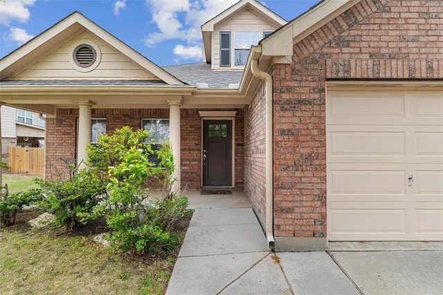 $394,999 | 11705 Netleaf Lane, Fort Worth, TX 76244