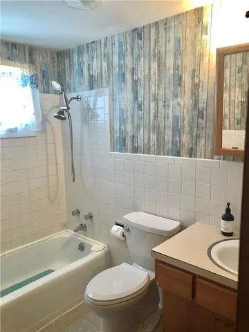 $220,000 | 3305 South 33rd Terrace, St. Joseph, MO 64503