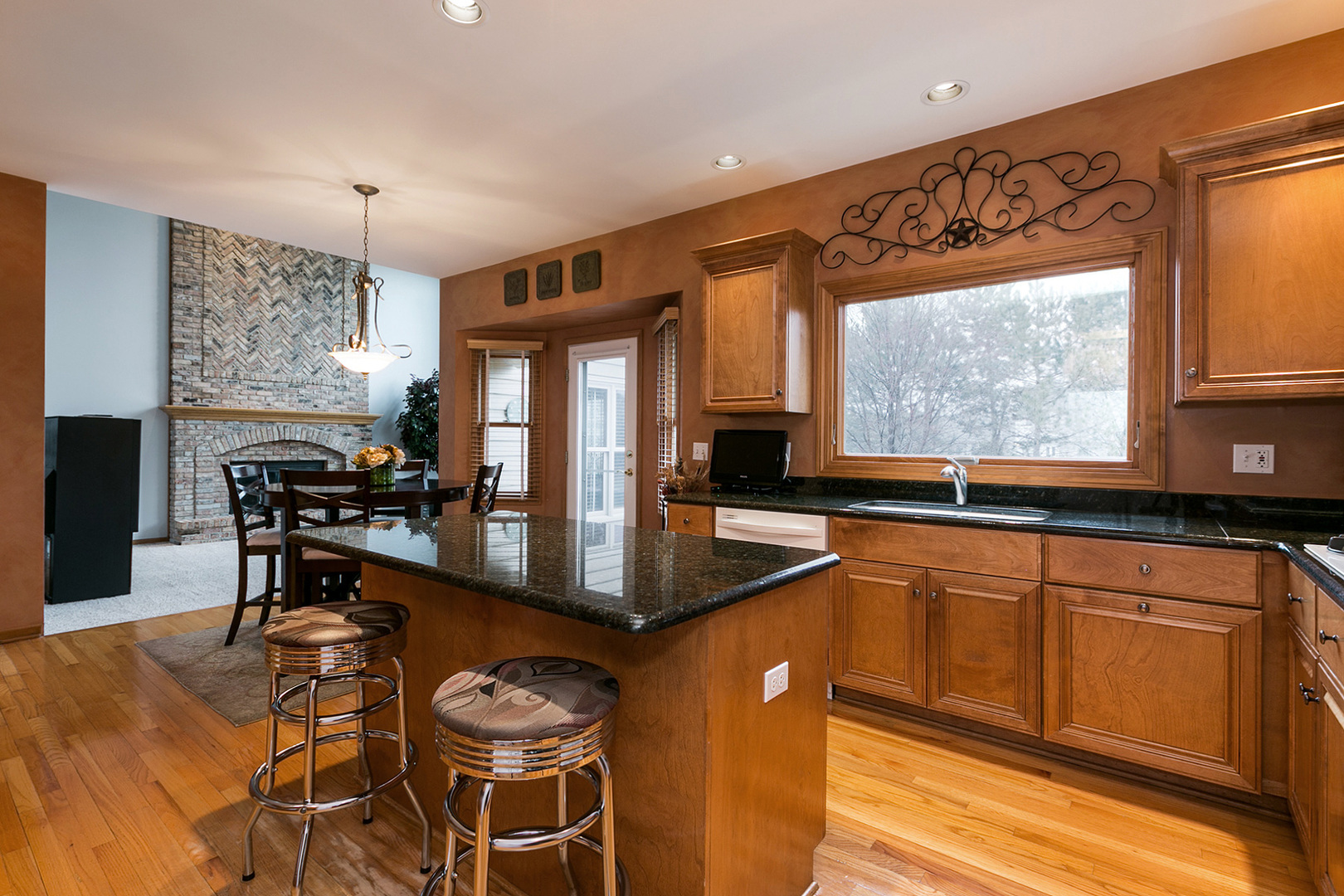 2651 Saltmeadow Road Naperville, IL 60564 - Photo 8 of 27