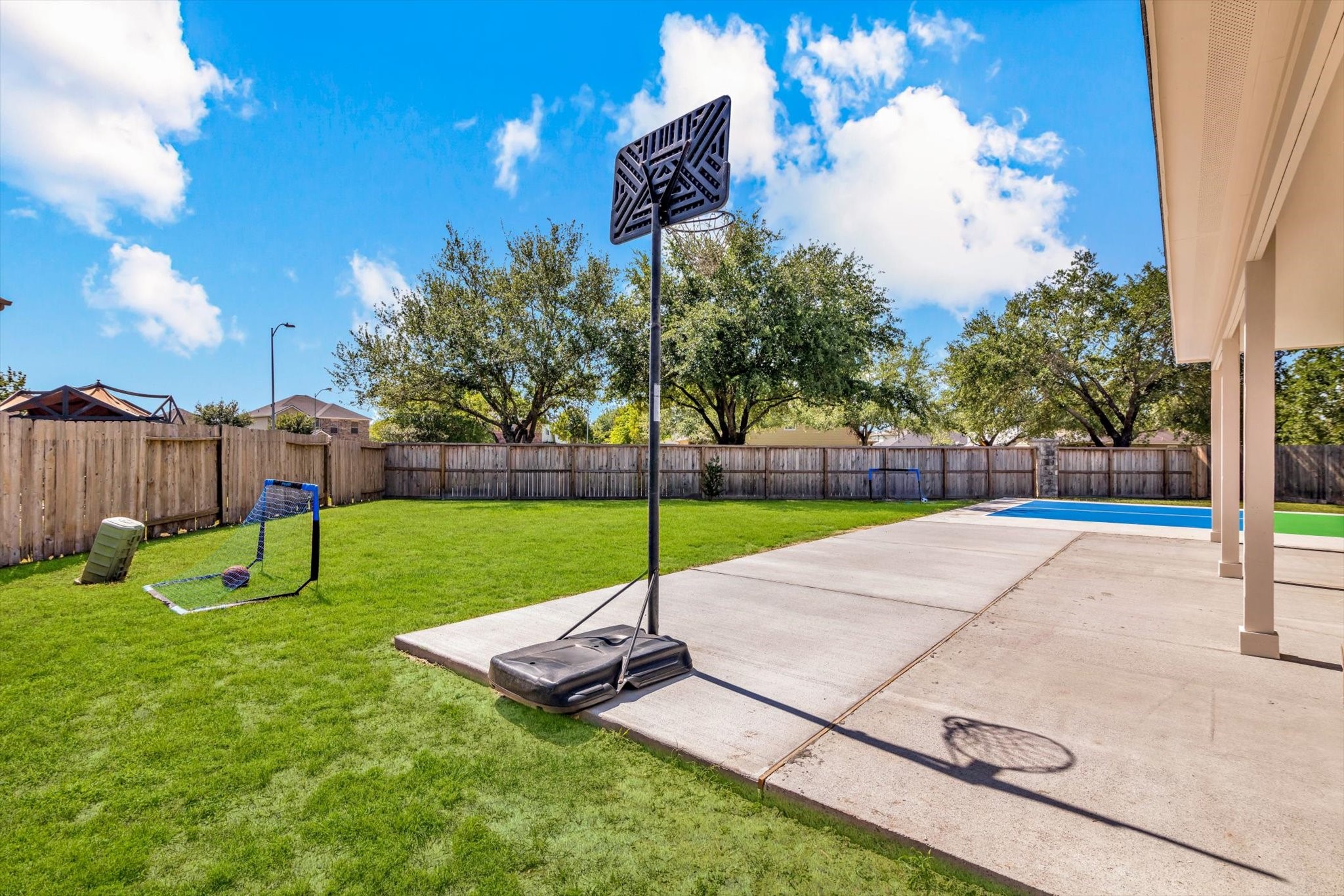 1722 Sun Point Court Humble, TX 77396 - Photo 36 of 40
