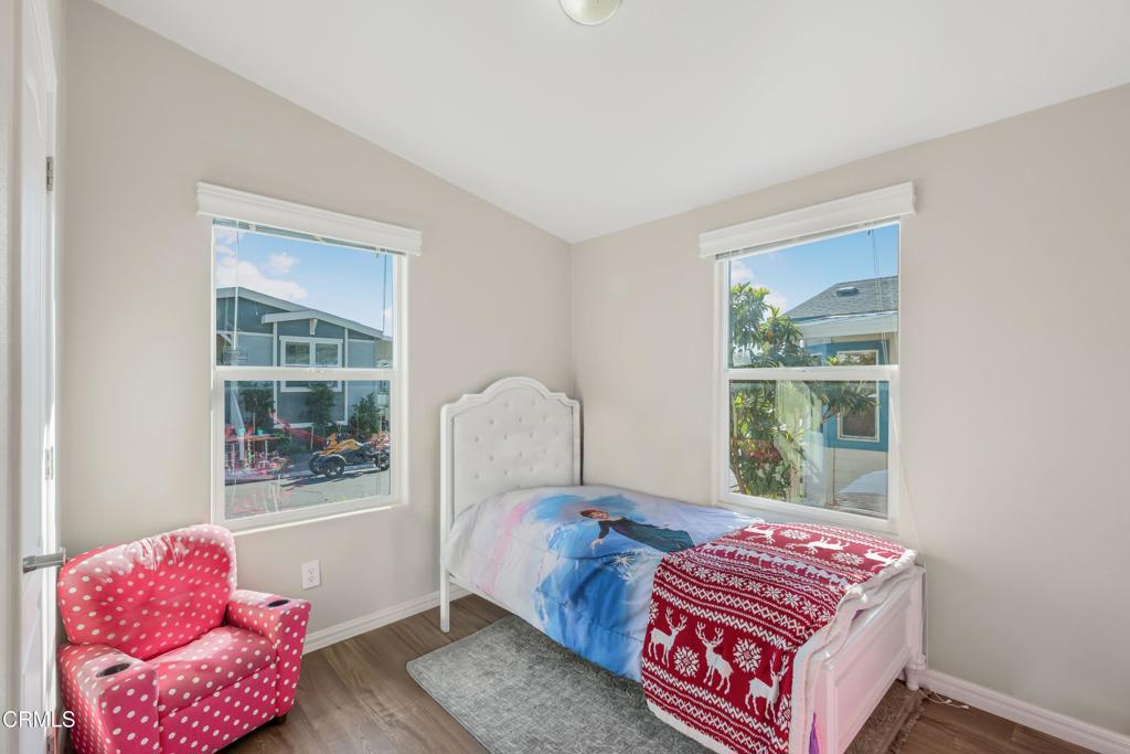 250 East Telegraph Road, Unit 155 Fillmore, CA 93015 - Photo 15 of 39 a living room with furniture and a window