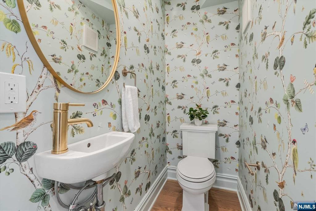 67 Clark Street Glen Ridge, NJ 07028 - Photo 3 of 36