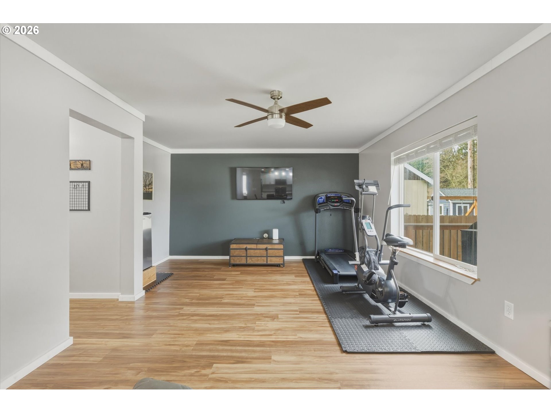 232 Shoreview Drive Kelso, WA 98626 - Photo 18 of 43 a room with gym equipment and a window