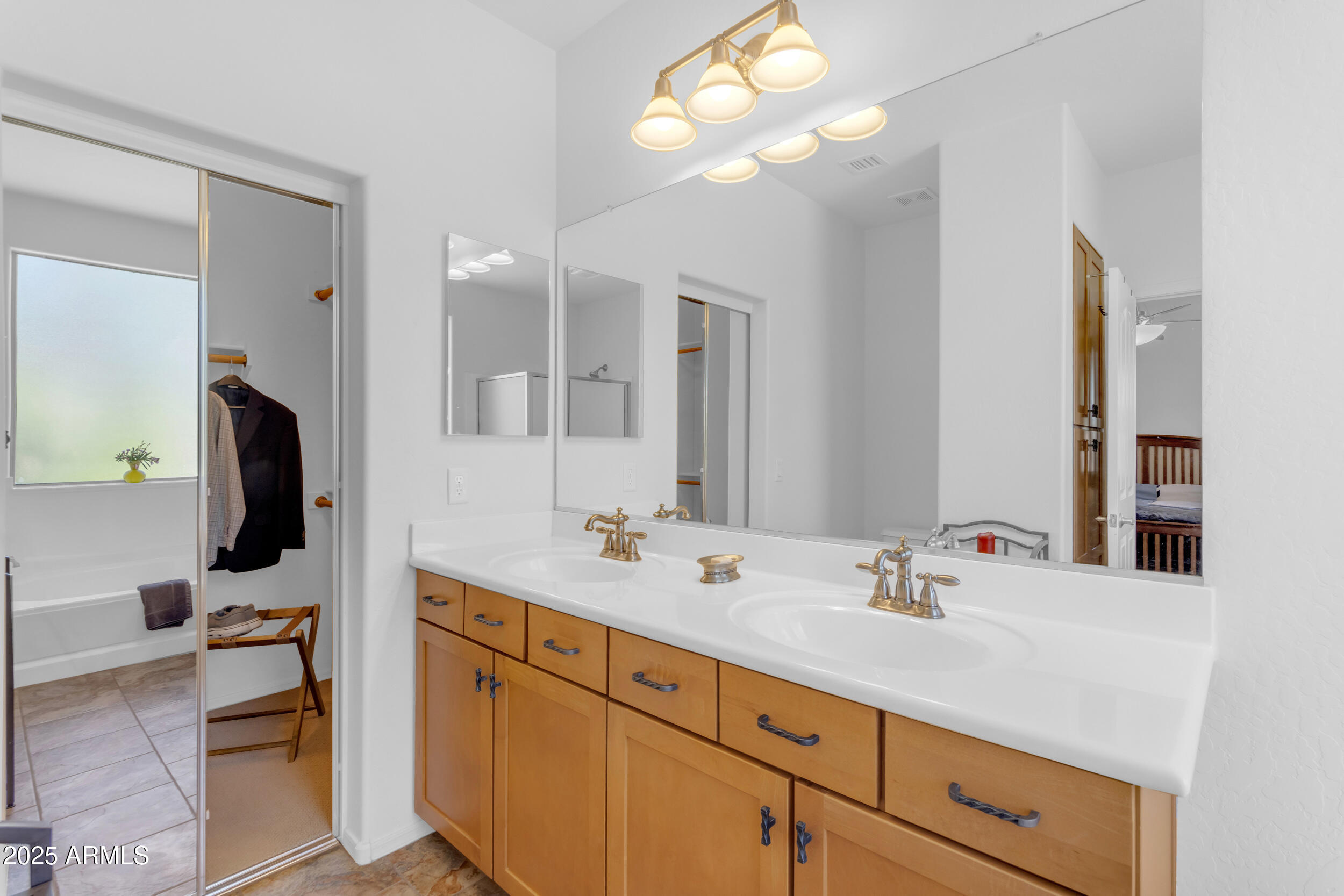 7304 West Beverly Road Laveen, AZ 85339 - Photo 25 of 52 Primary Ensuite