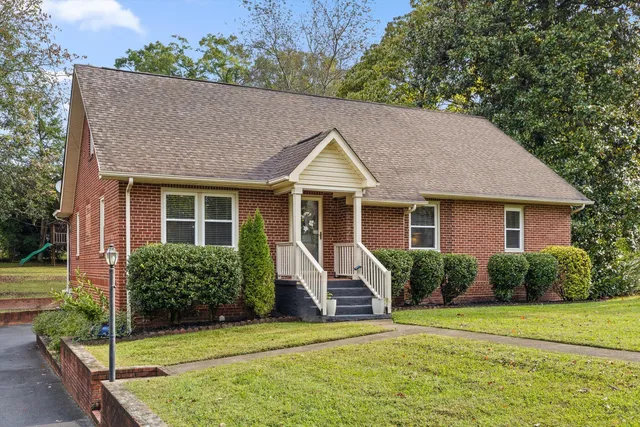 $495,000 | 109 East Meadowbrook Drive, Chattanooga, TN 37415