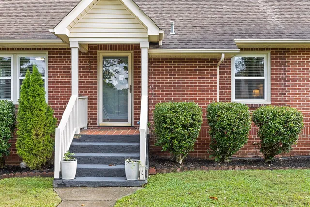 $495,000 | 109 East Meadowbrook Drive, Chattanooga, TN 37415