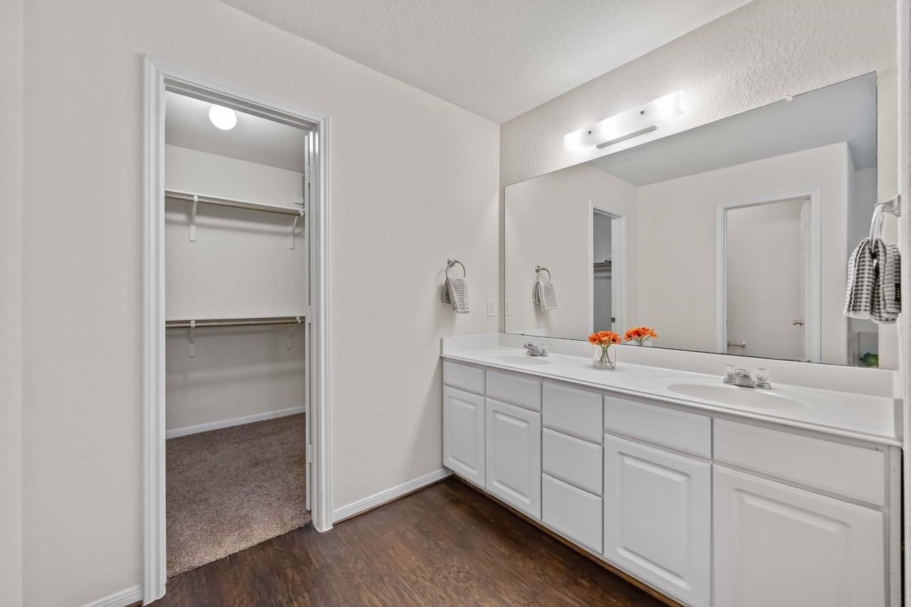 7126 Fox Scene Drive Humble, TX 77338 - Photo 20 of 33 Family room